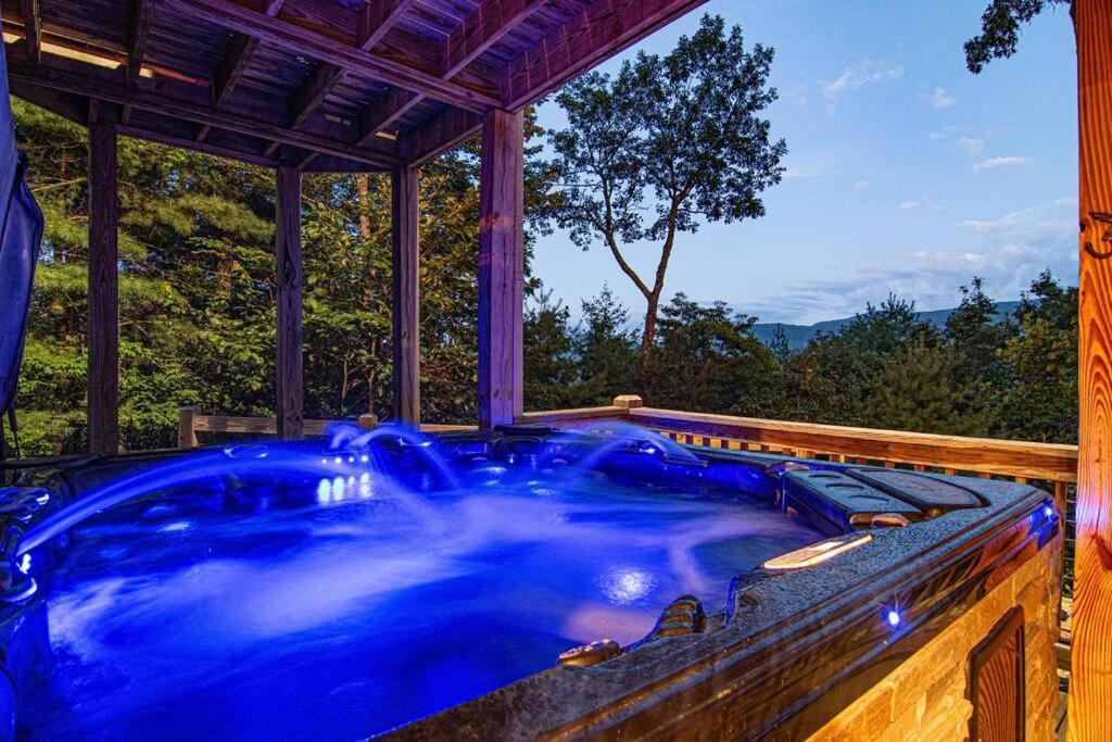 Cherry Log Summit Cabin By Bk Stays - Family Friendly - Playground - Game Room - Jacuzzi - Amazing Mountain Views Zewnętrze zdjęcie